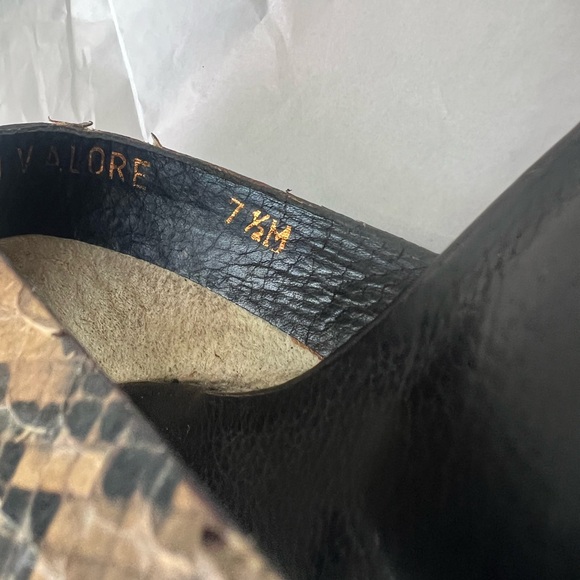 Donald J. Pliner Snake Skin Sandals - Picture 14 of 16